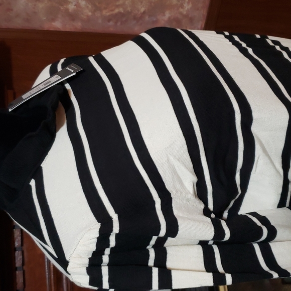 Who What Wear Banded Striped Shirt Sweater Ruffle Keyhole Back Women's - Picture 5 of 8